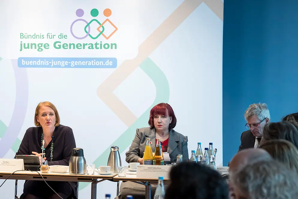 Lisa Paus und Astrid-Sabine Busse