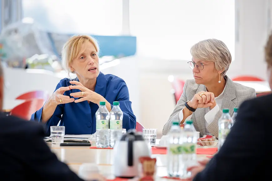 Karin Prien und Dorothee Feller