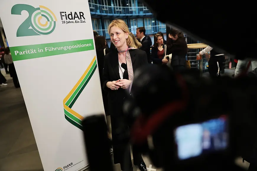 Karin Prien spricht auf dem FidAR-Forum