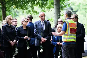 Karin Prien, Stefanie Hubig, Friedrich Merz und Alexander Dobrindt