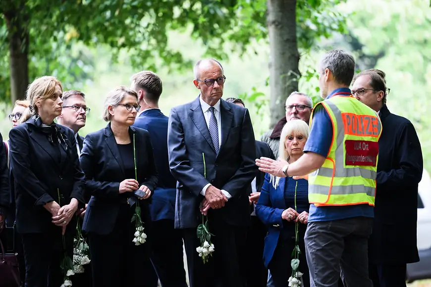 Karin Prien, Stefanie Hubig, Friedrich Merz und Alexander Dobrindt